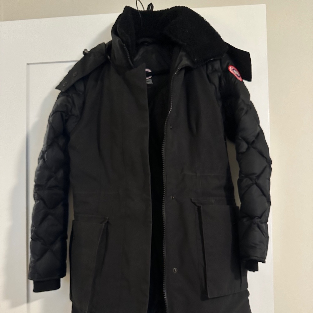 Canada Goose Parka Size Small